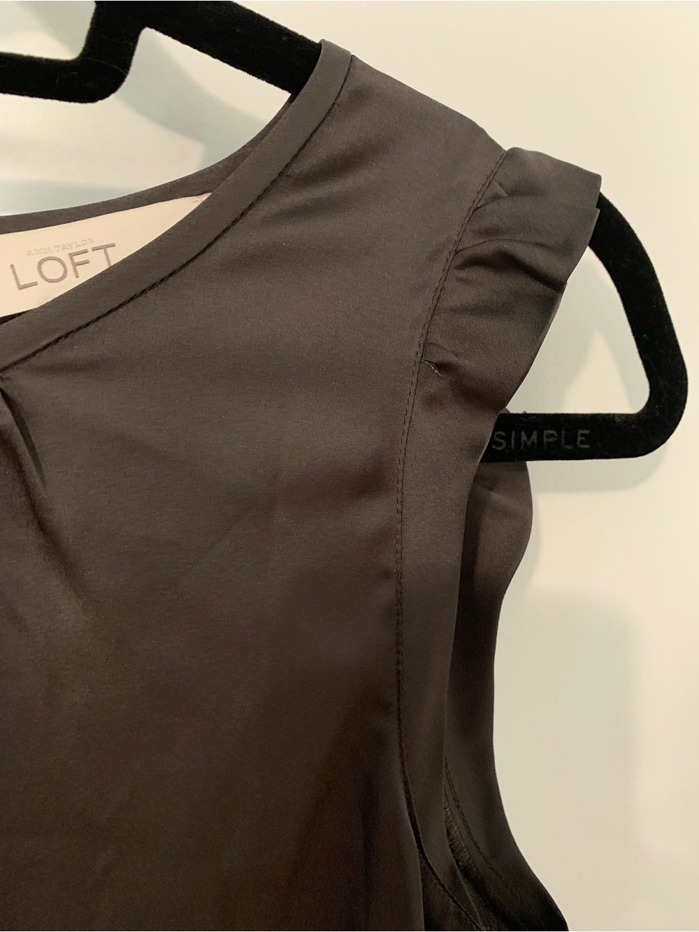 LOFT Gun Metal Ruffled Sleeve Shell Top Size XSP - Picture 3 of 7
